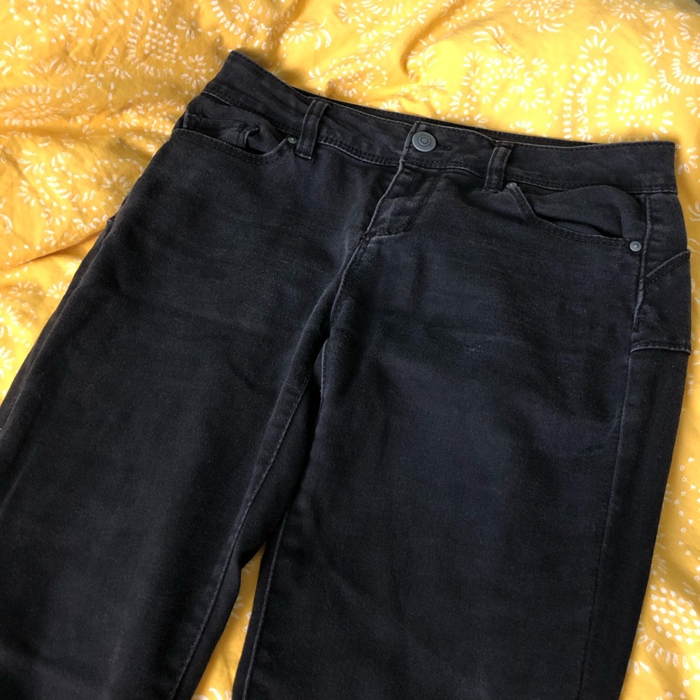 Black relaxed fit skinny jeans